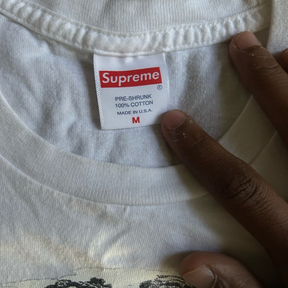 Supreme White Tee with Black Graphic Men’s Medium Used - Picture 3 of 3